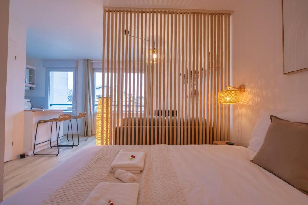 Apartamento Le Jeroboam Reims Exterior foto